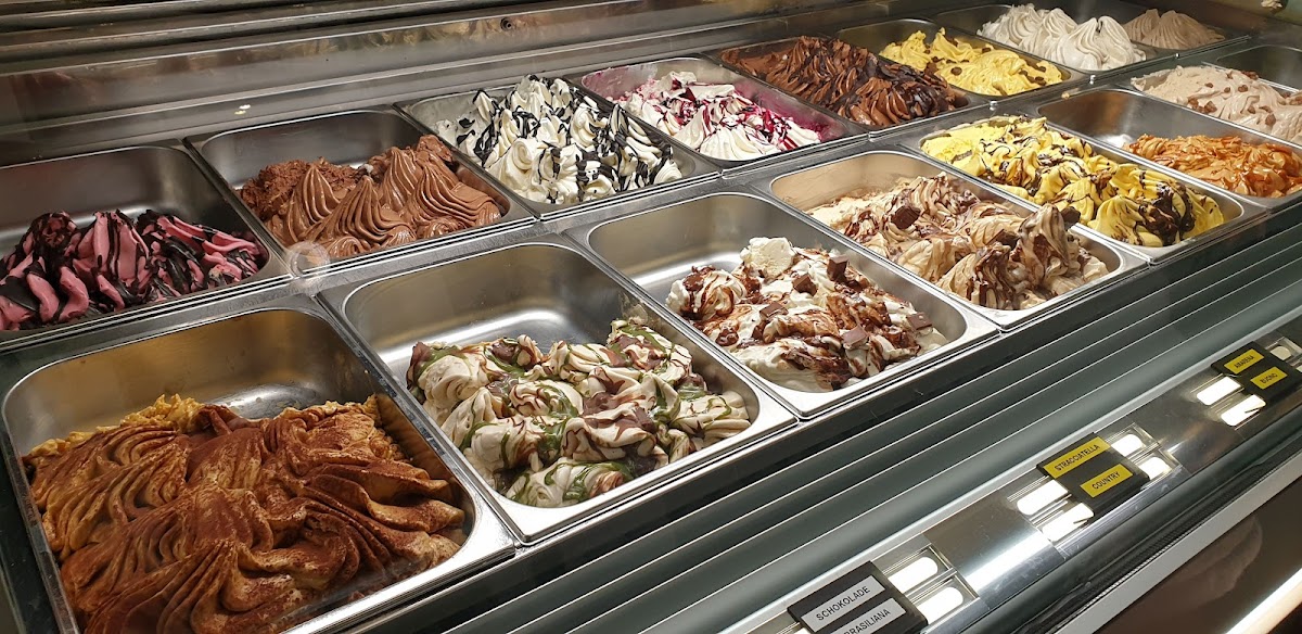 Eis Café Da Pian 2 - Huckingen Photo 5