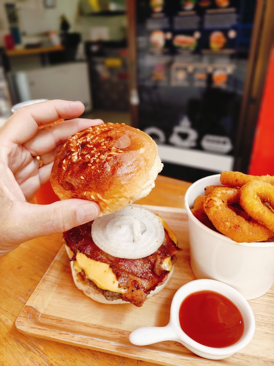 Satan's Grill Photo 6