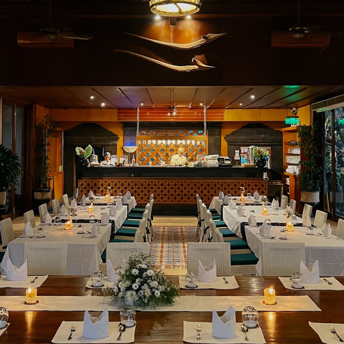 ABHAYAGIRI - Venue and Dining