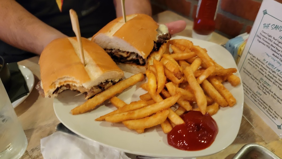 The Sand Trap Bar & Grill Photo 10