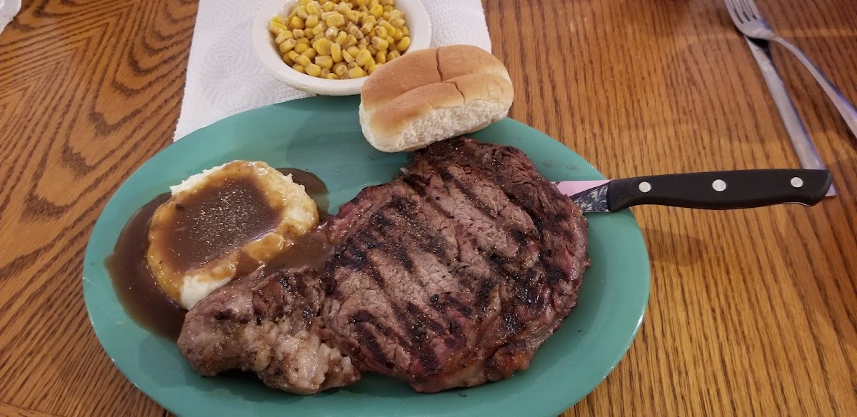 GT’s Family Restaurant Photo 8