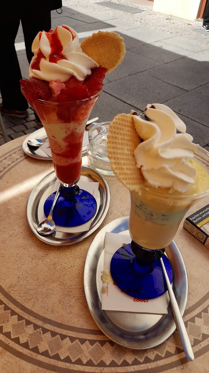 Eiscafé Adam Photo 9