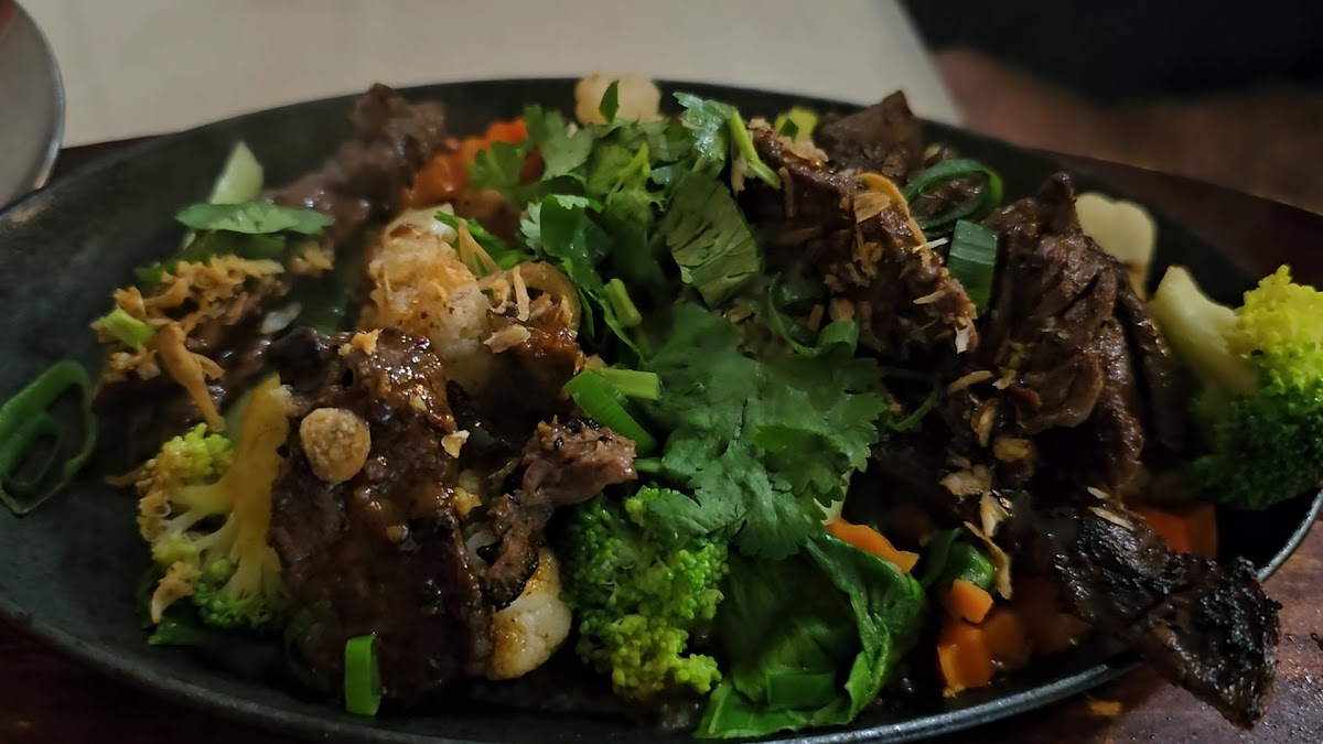 Yai’s Thai Takeaway & Cafe Photo 2