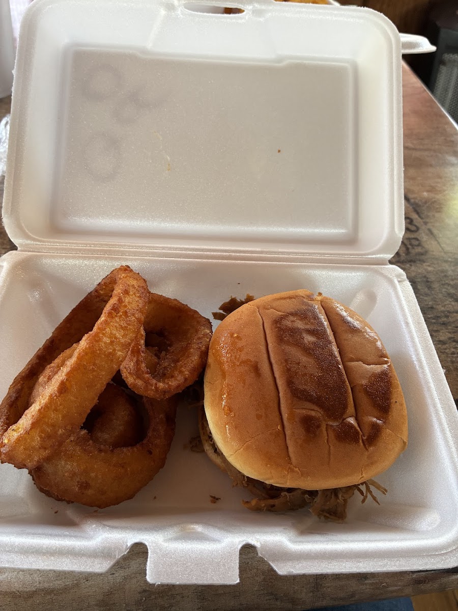 Livelys BBQ and Breakfast Photo 2