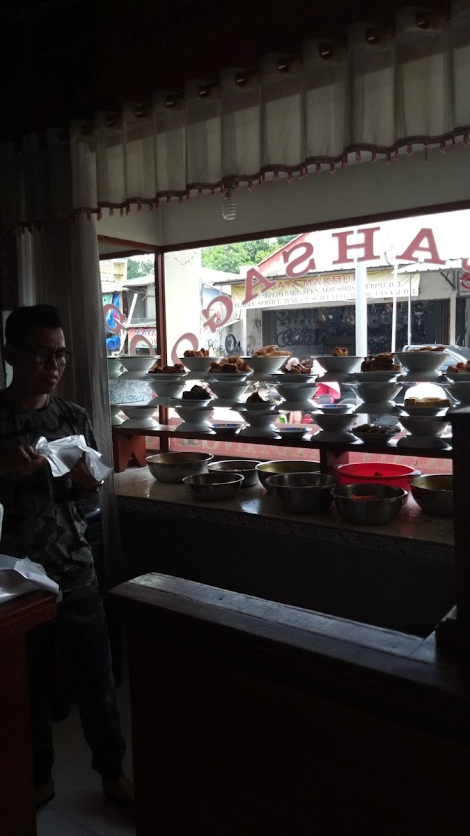Rumah Makan Merah Sago Photo 2