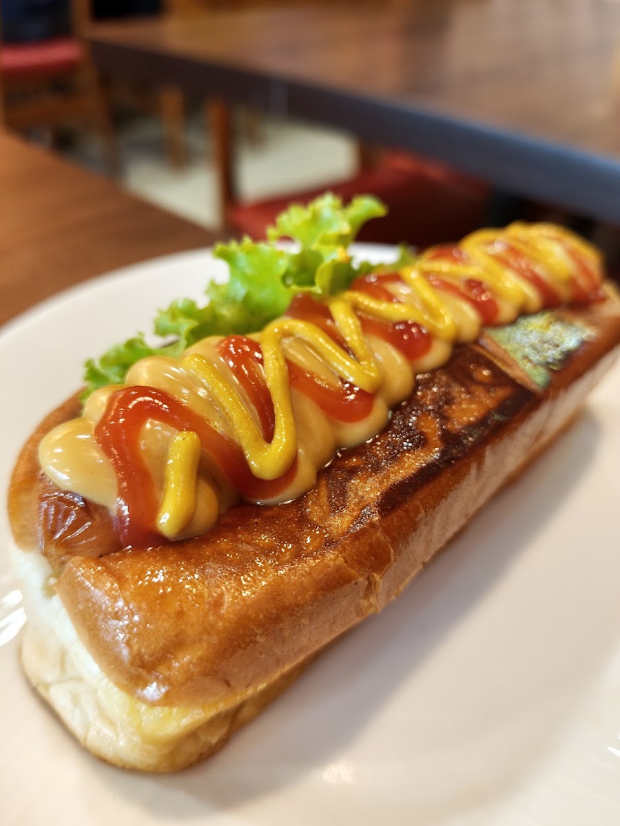 Frankfurter Hotdog & Steak Photo 4