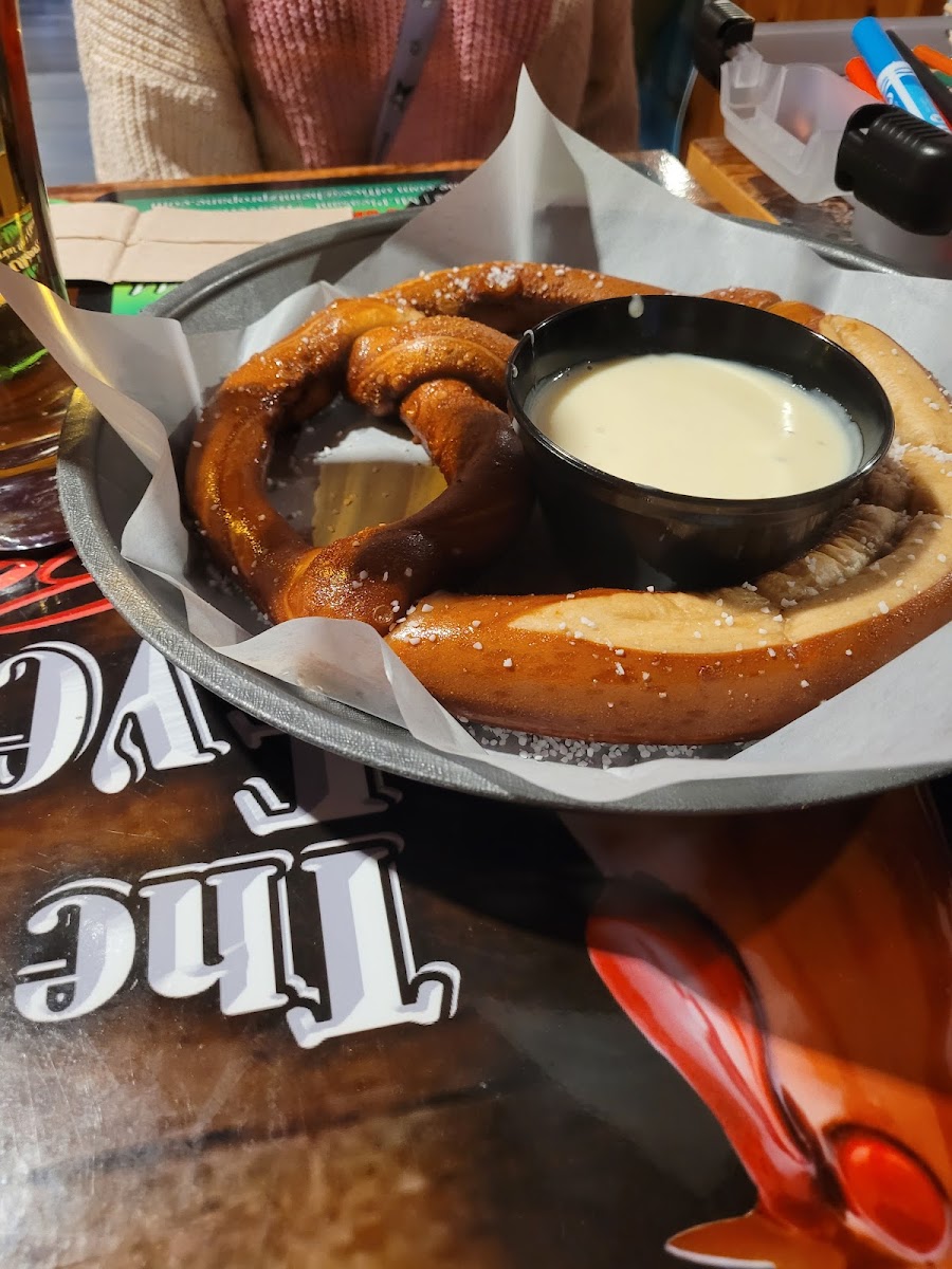The Evening Post Bar & Grill Photo 9