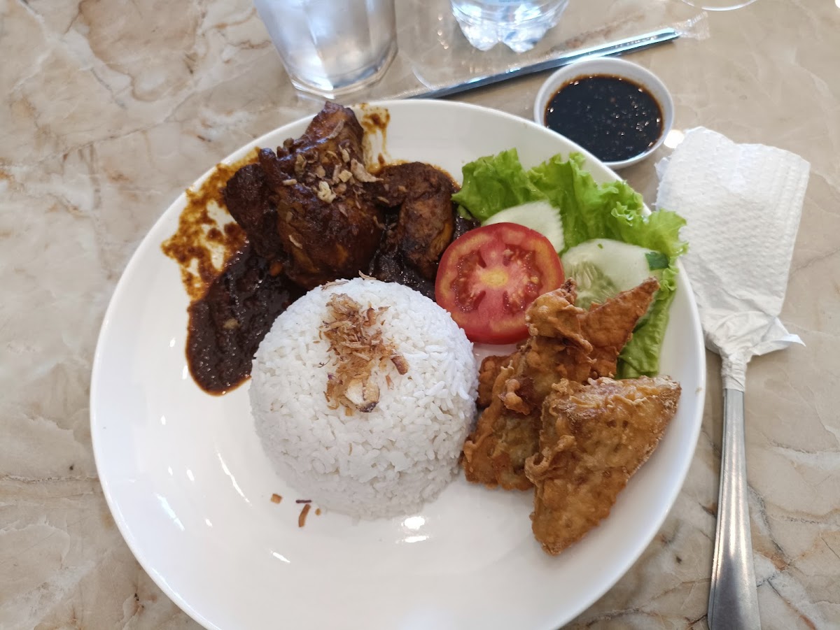 Flora Garden Cafe & Resto Photo 9