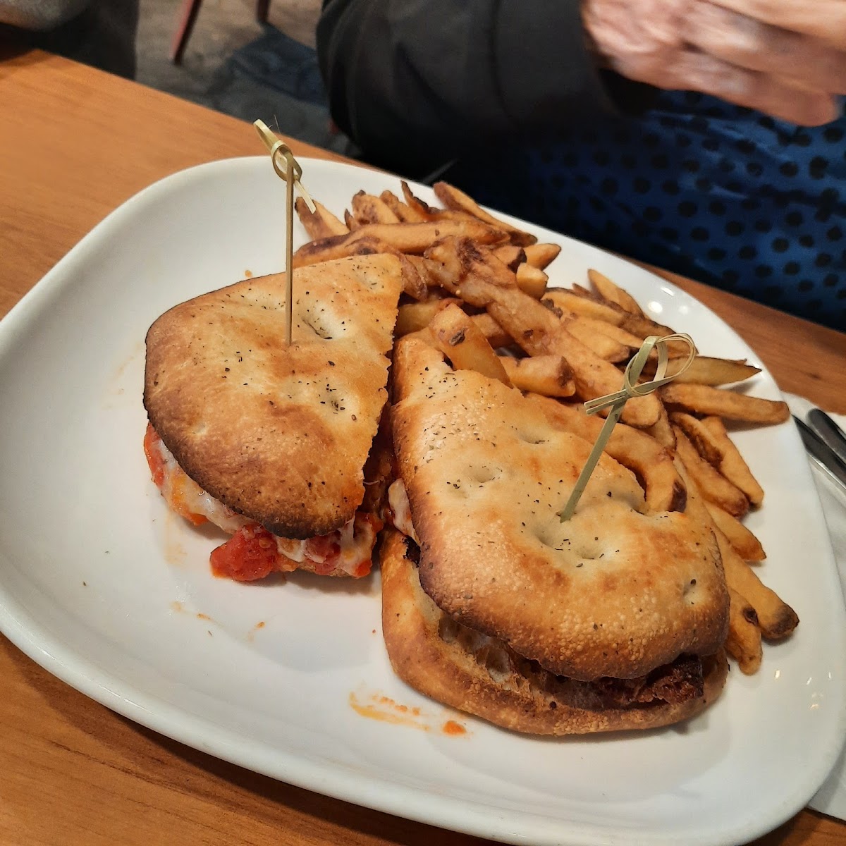 Getaway Bar and Grill Photo 2