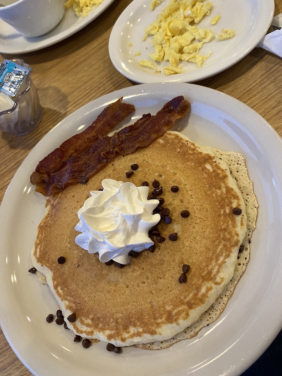 The Elm Street Eatery Photo 10