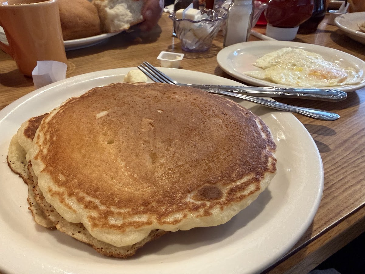 The Elm Street Eatery Photo 3