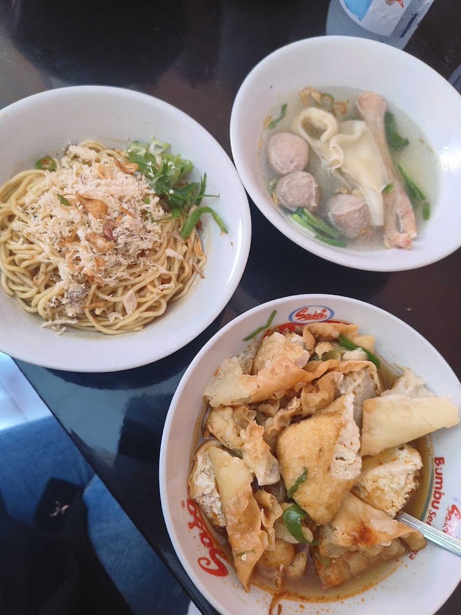 Mie Baso Mas Basuki Soreang