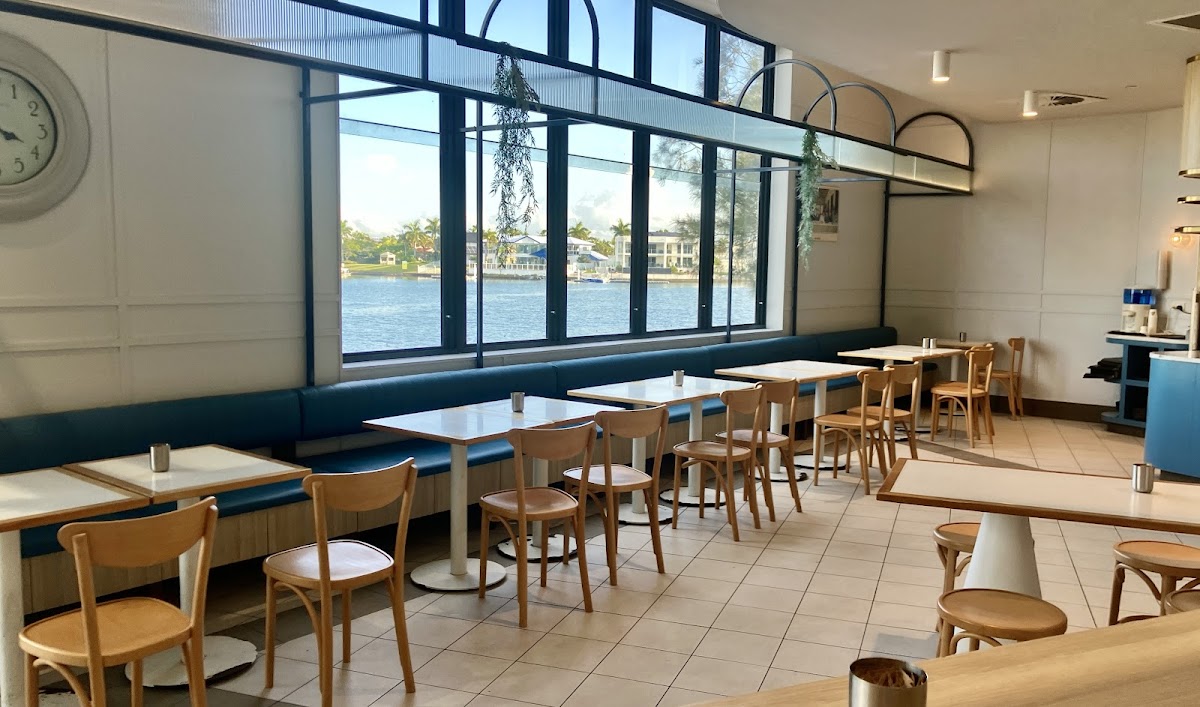 CAFE BELLA