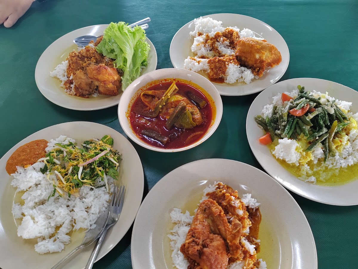 Hajah Rahmah Haji Ibrahim Kari Kepala Ikan Photo 3