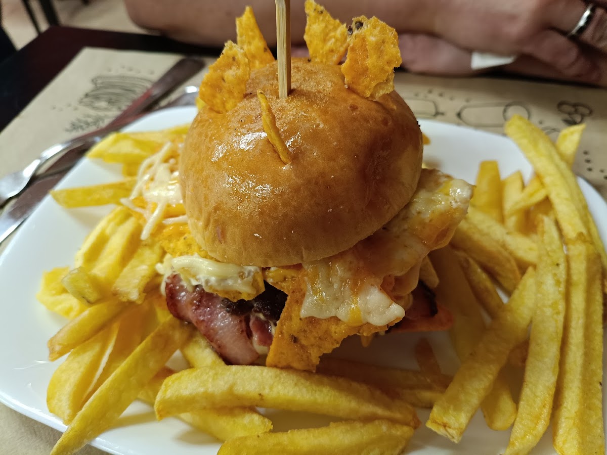 La Espumosa burger Photo 4