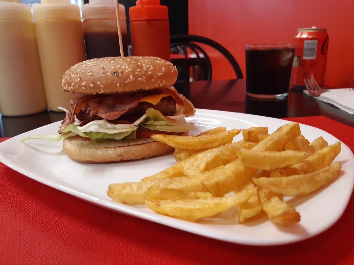 La Espumosa burger Photo 5
