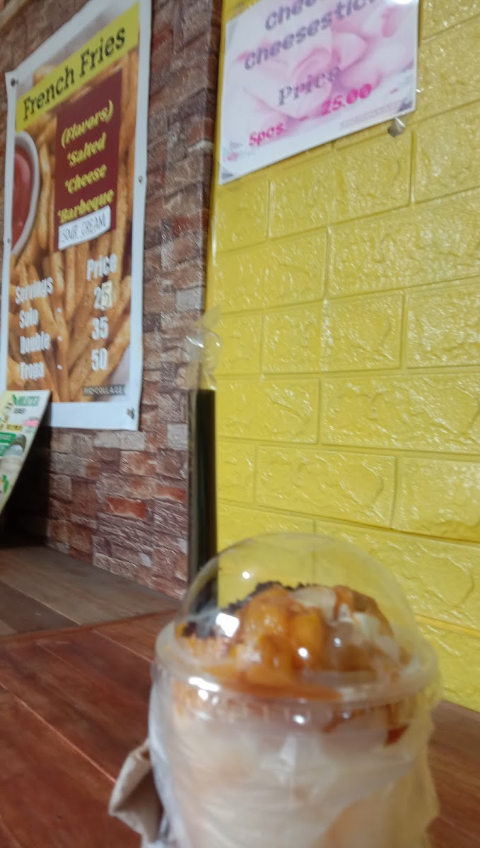 GLADYSMAY PIZZERIA Taytay Photo 4