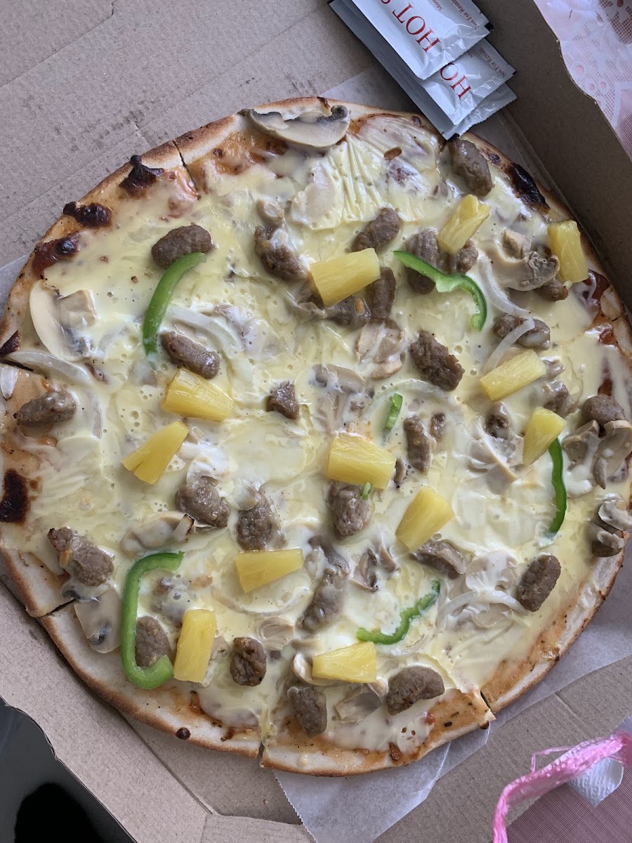 GLADYSMAY PIZZERIA Taytay Photo 8