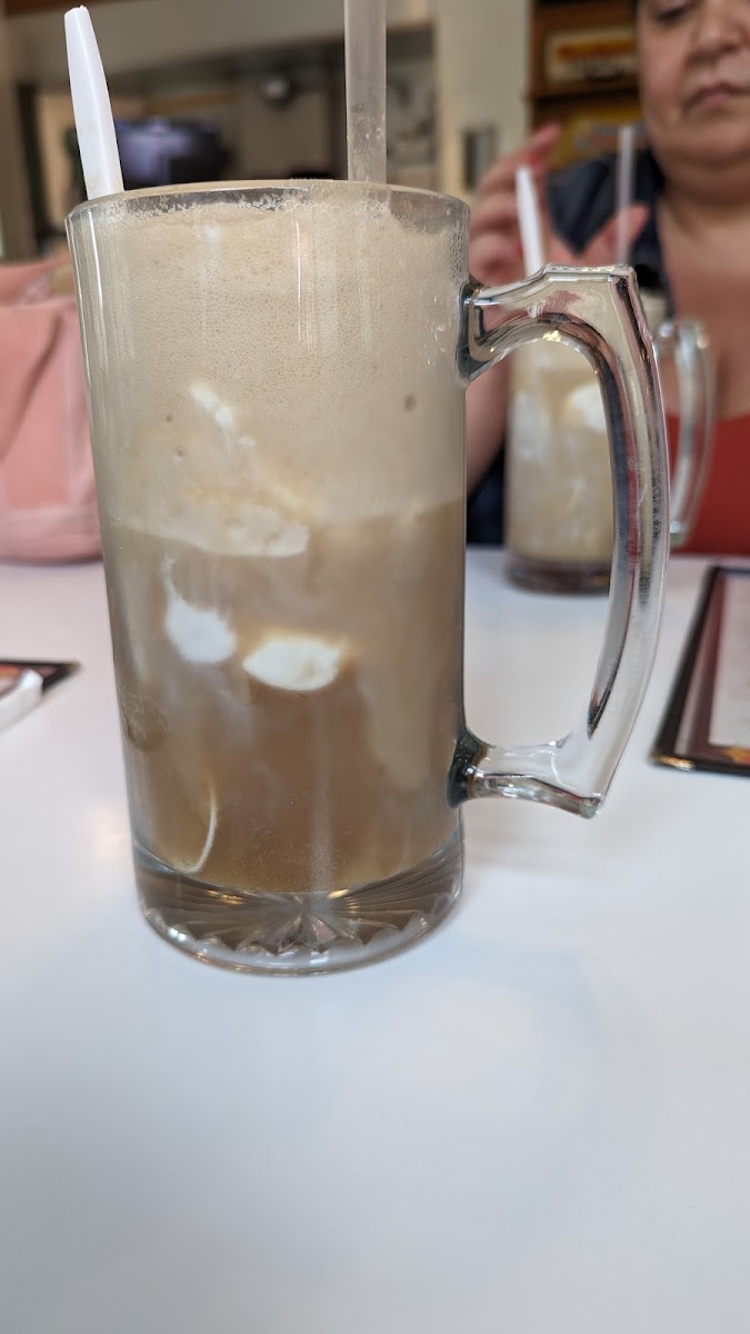 Rayne's Reef Soda Fountain & Grill Photo 7
