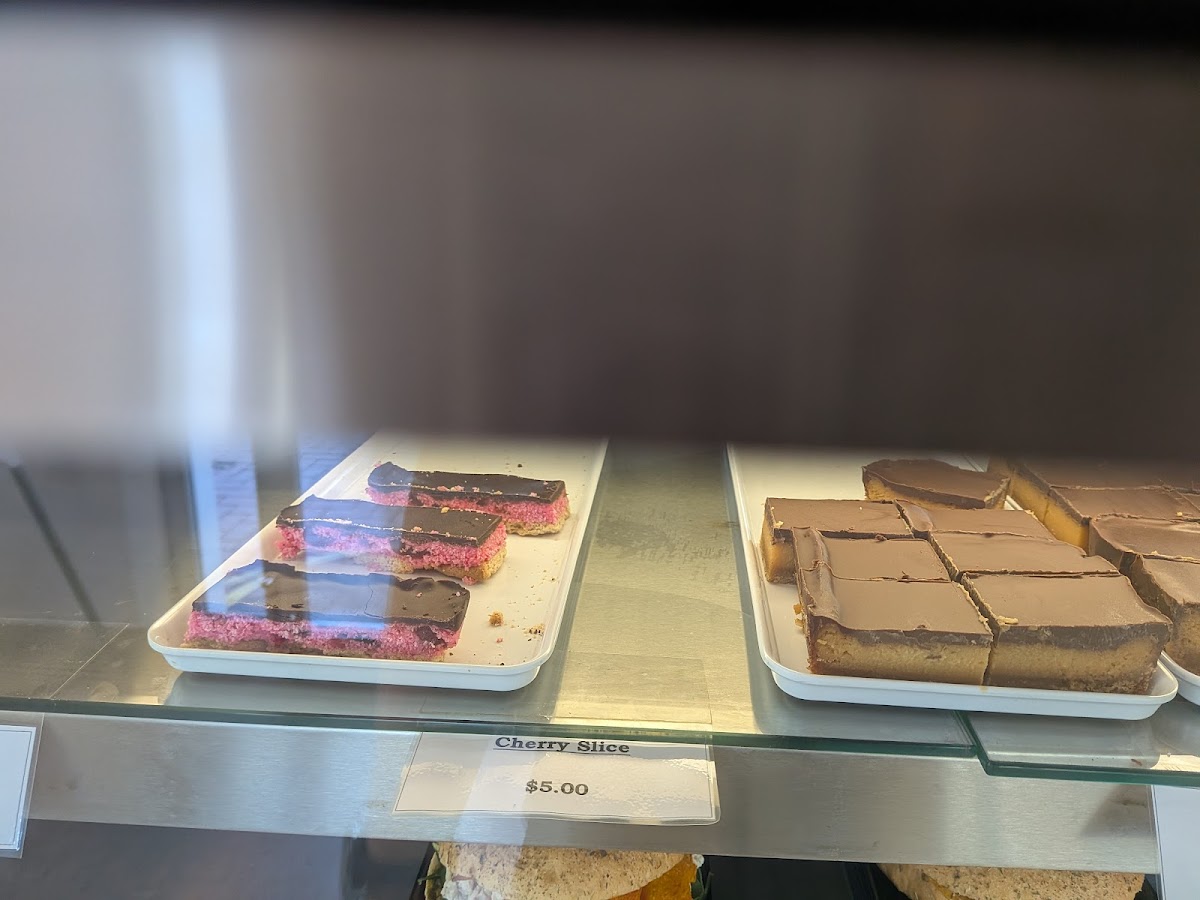 Crossroads Cafe & Eatery Photo 5