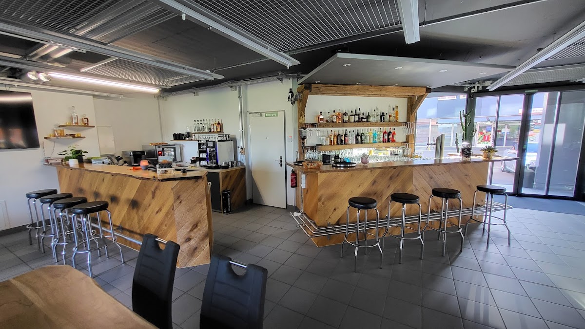 Zitlos Café Bar Photo 4