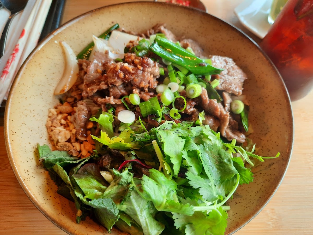 Nui Thai Kitchen Photo 10