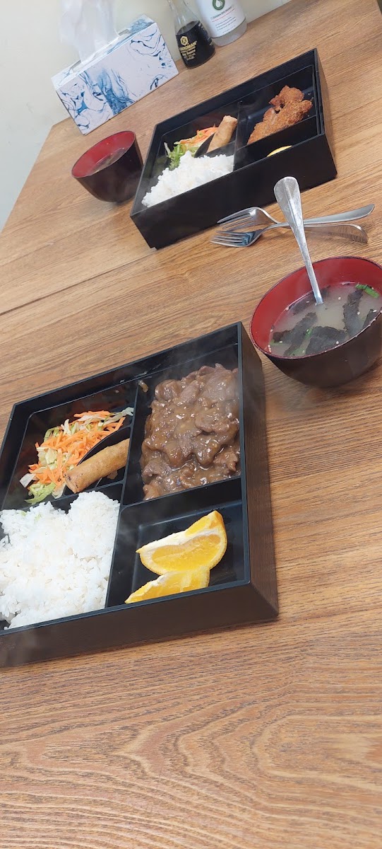 Subaru Sushi and Noodle Bar Photo 9