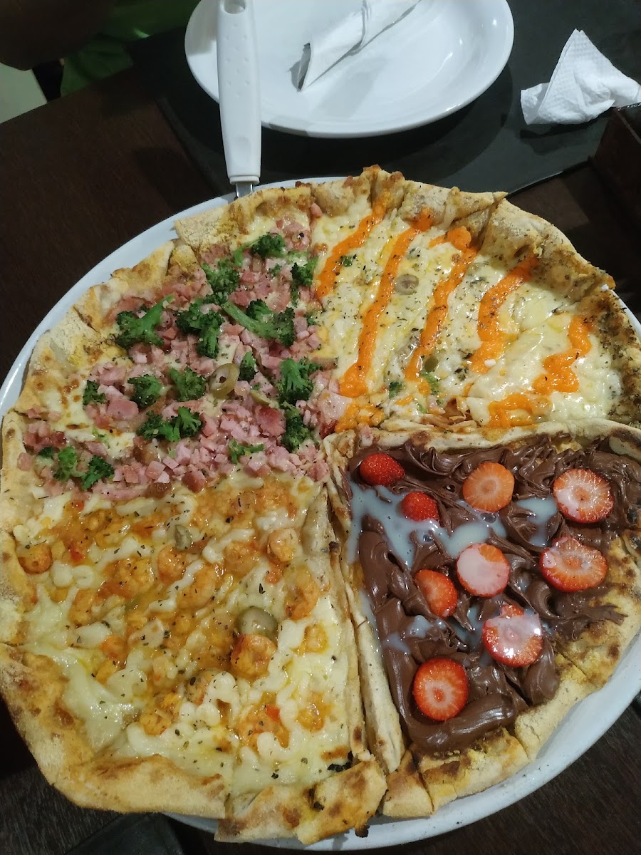 Nilton Pizzaria's Photo 3