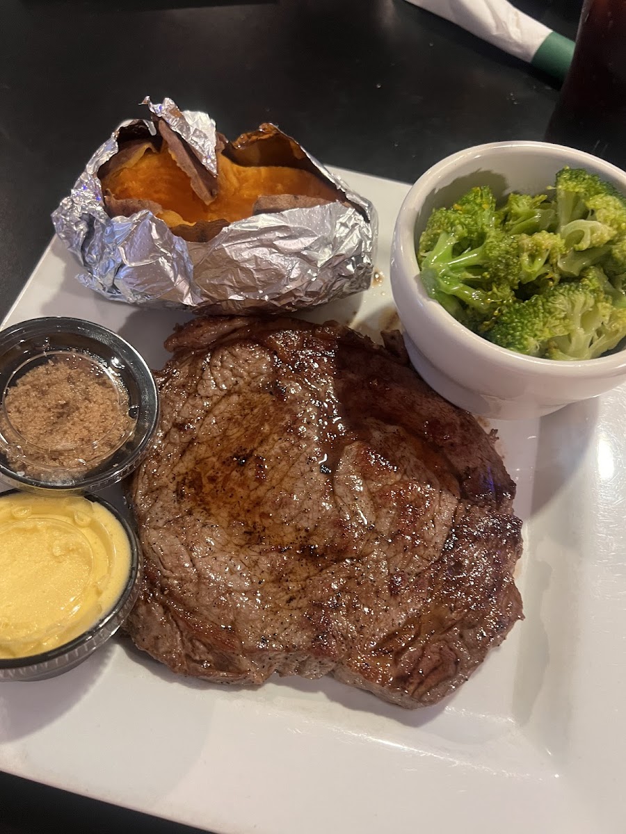 Prime 606 Steakhouse Photo 2