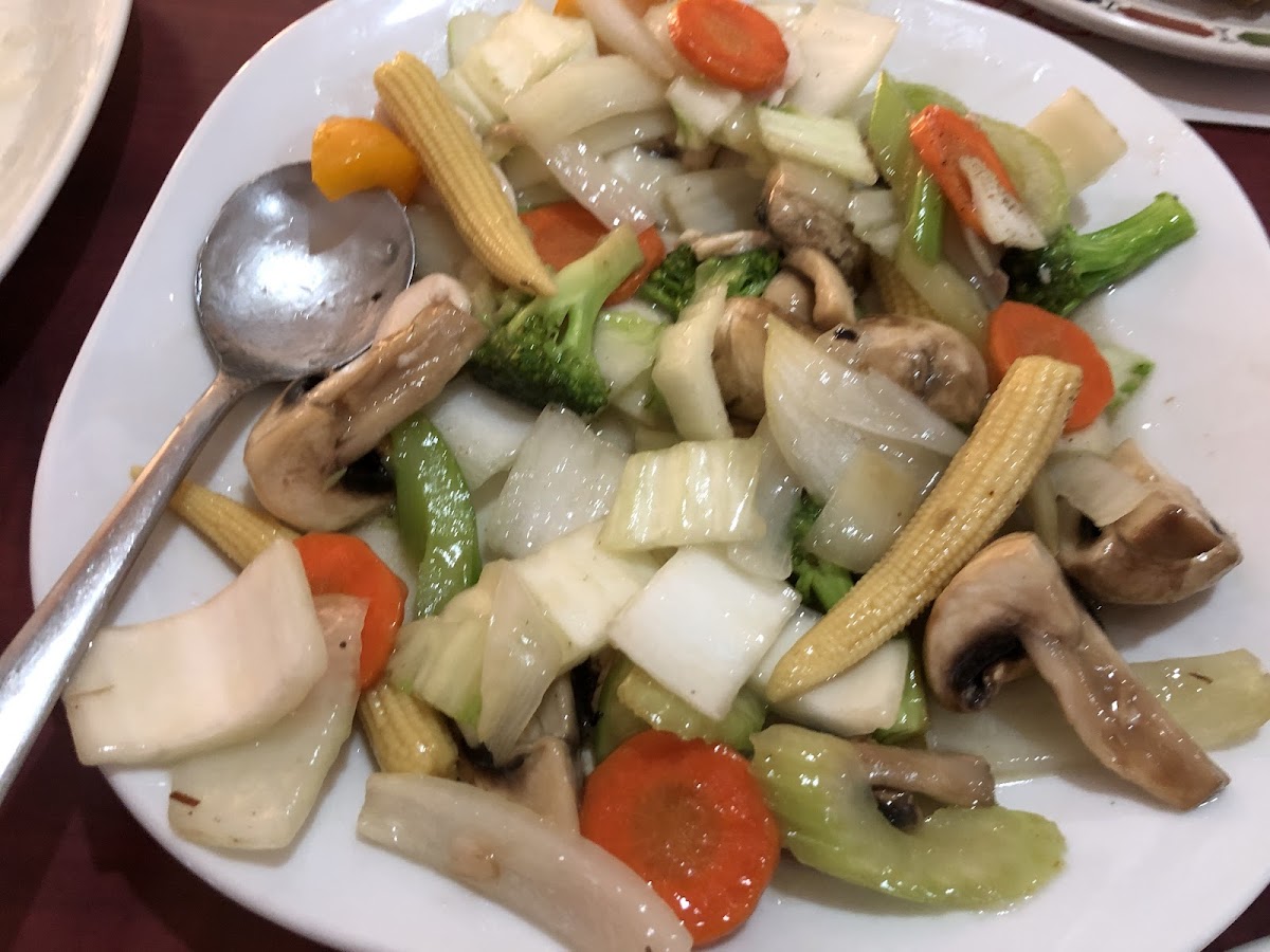 Saigon's Garden Restaurant Photo 10