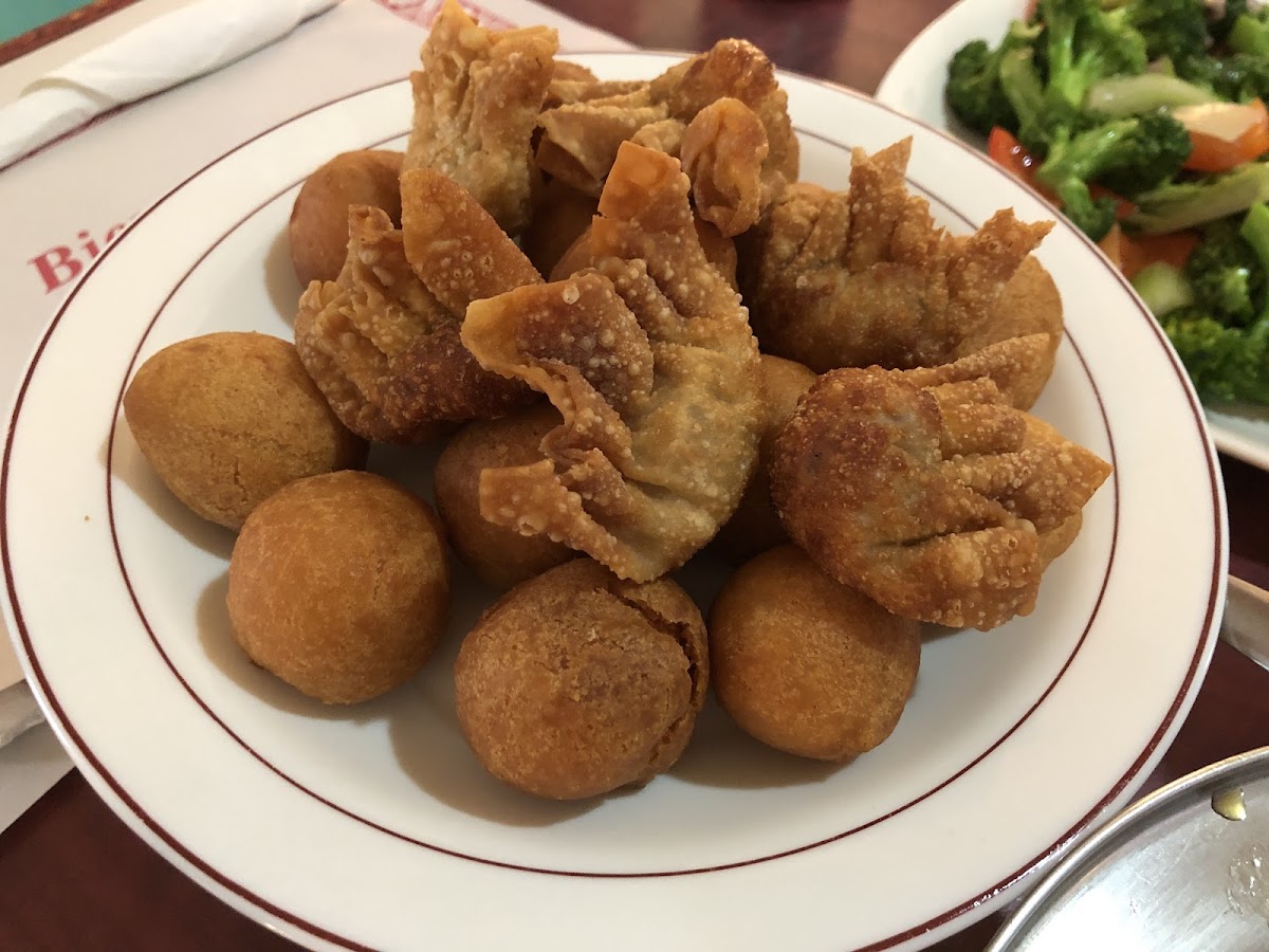 Saigon's Garden Restaurant Photo 5
