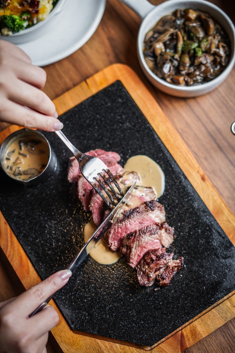 Butler's Steak Chillax Photo 5