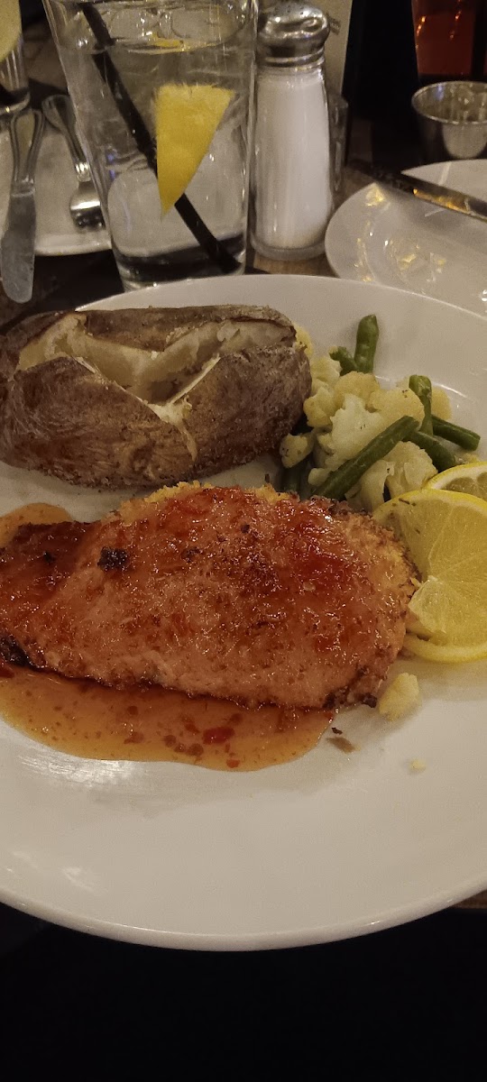 Fargo's Steakhouse Photo 8