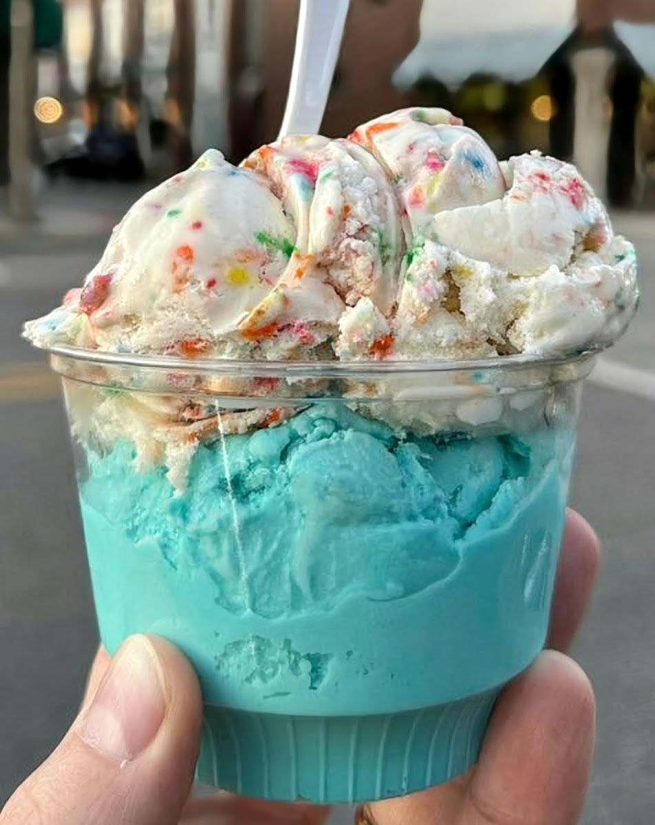 Hershey's Ice Cream Gift Shop Photo 2