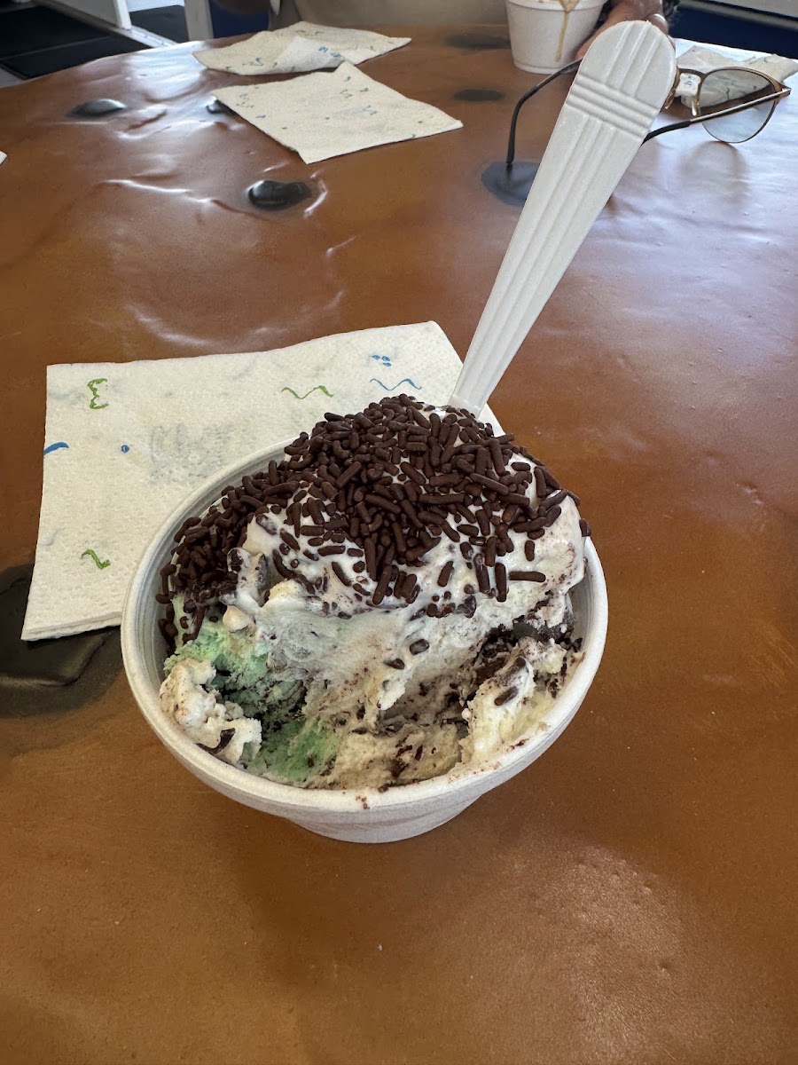 Hershey's Ice Cream Gift Shop Photo 3