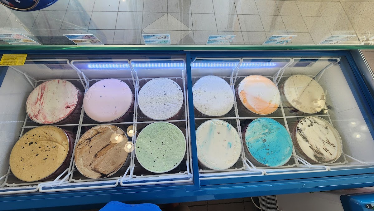 Hershey's Ice Cream Gift Shop Photo 6