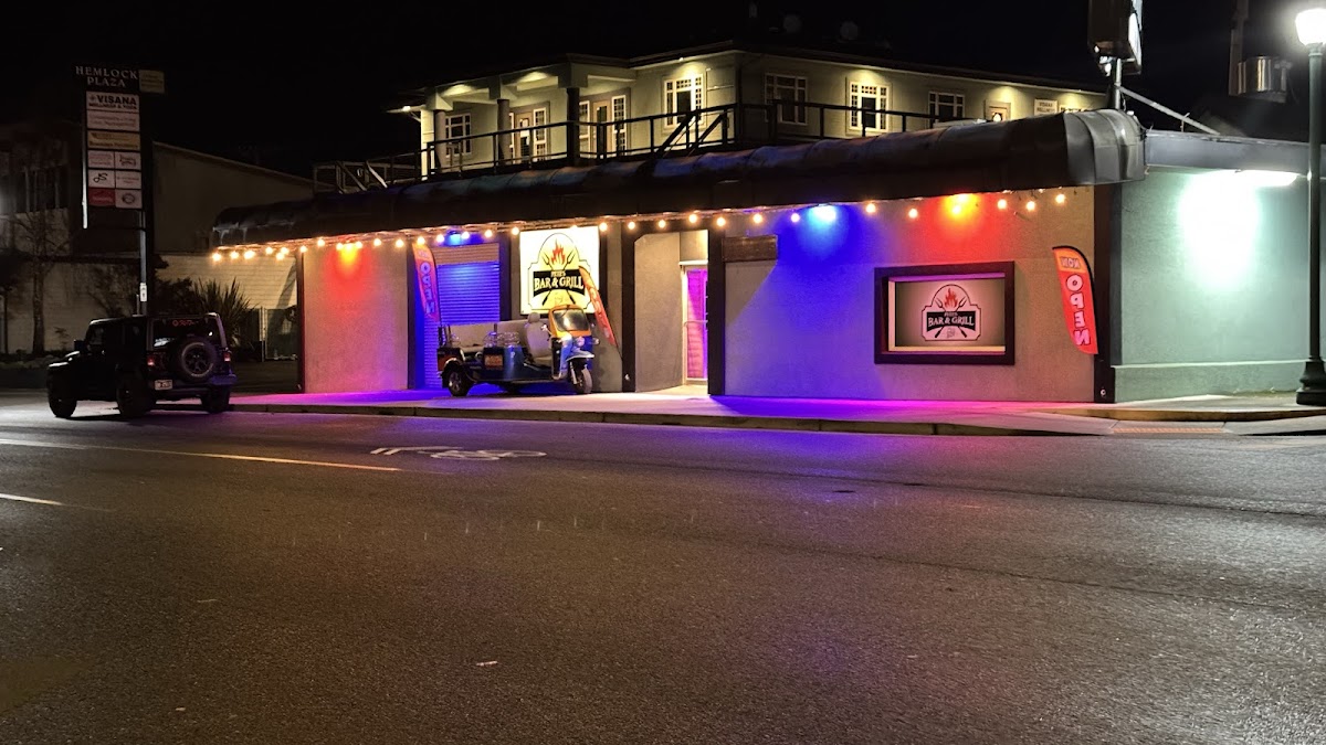 Pete’s Bar and Grill Photo 3