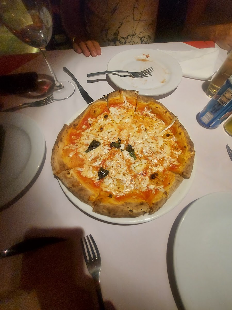 Pavarotti Ristorante Photo 10