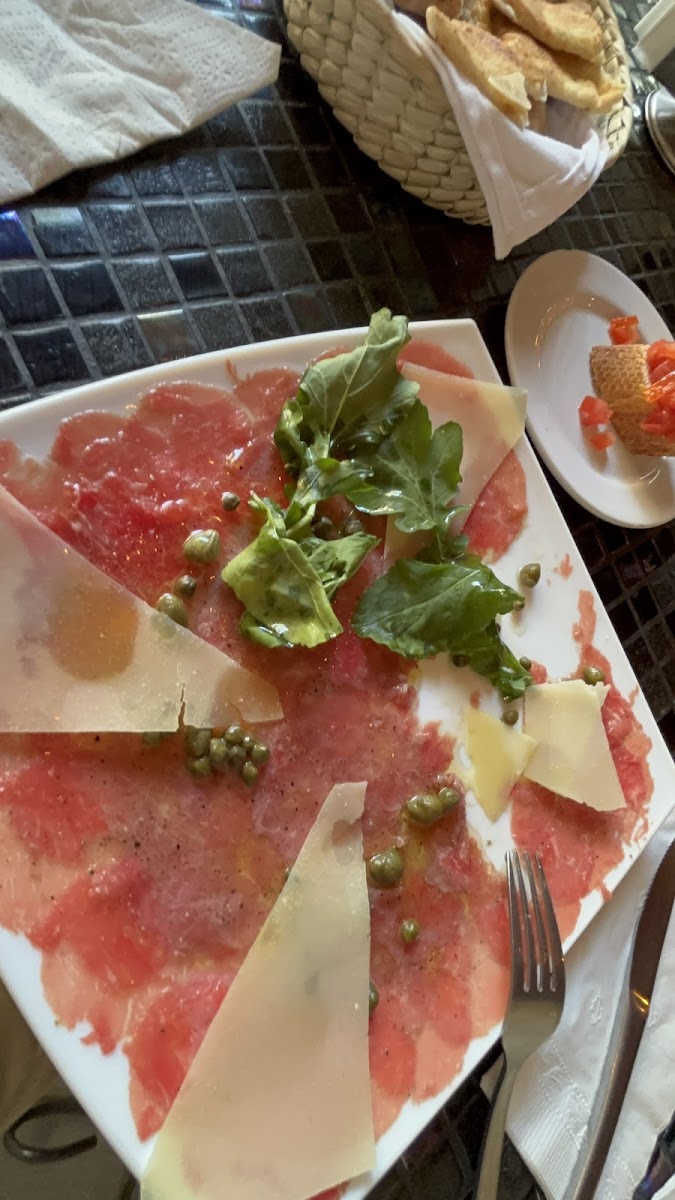 Pavarotti Ristorante Photo 5