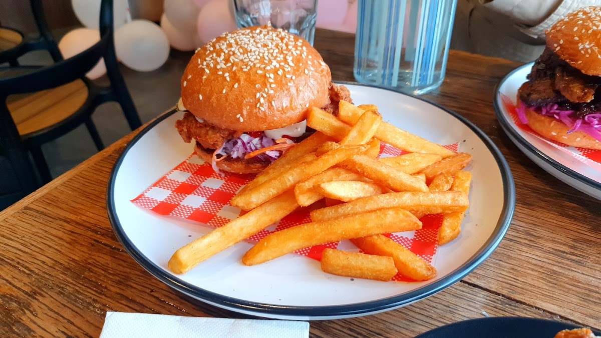 Hungry Cow Woodfire Pizzeria & Burgers Photo 10
