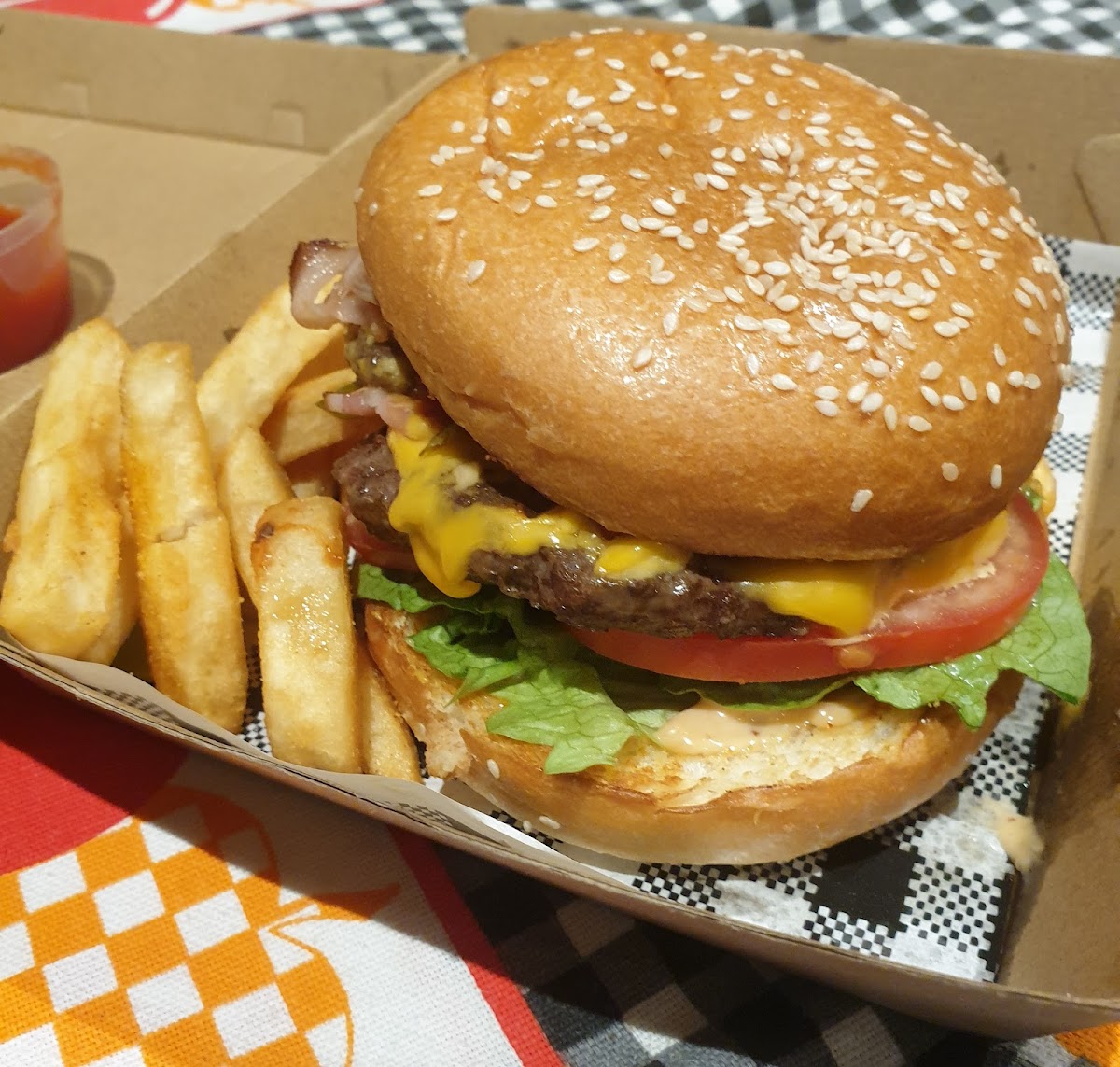 Hungry Cow Woodfire Pizzeria & Burgers Photo 6