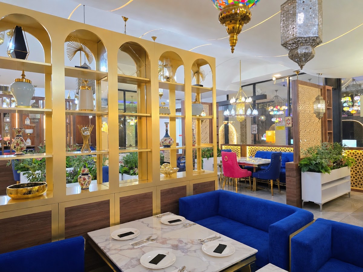 Royal Dream Restaurant Photo 3
