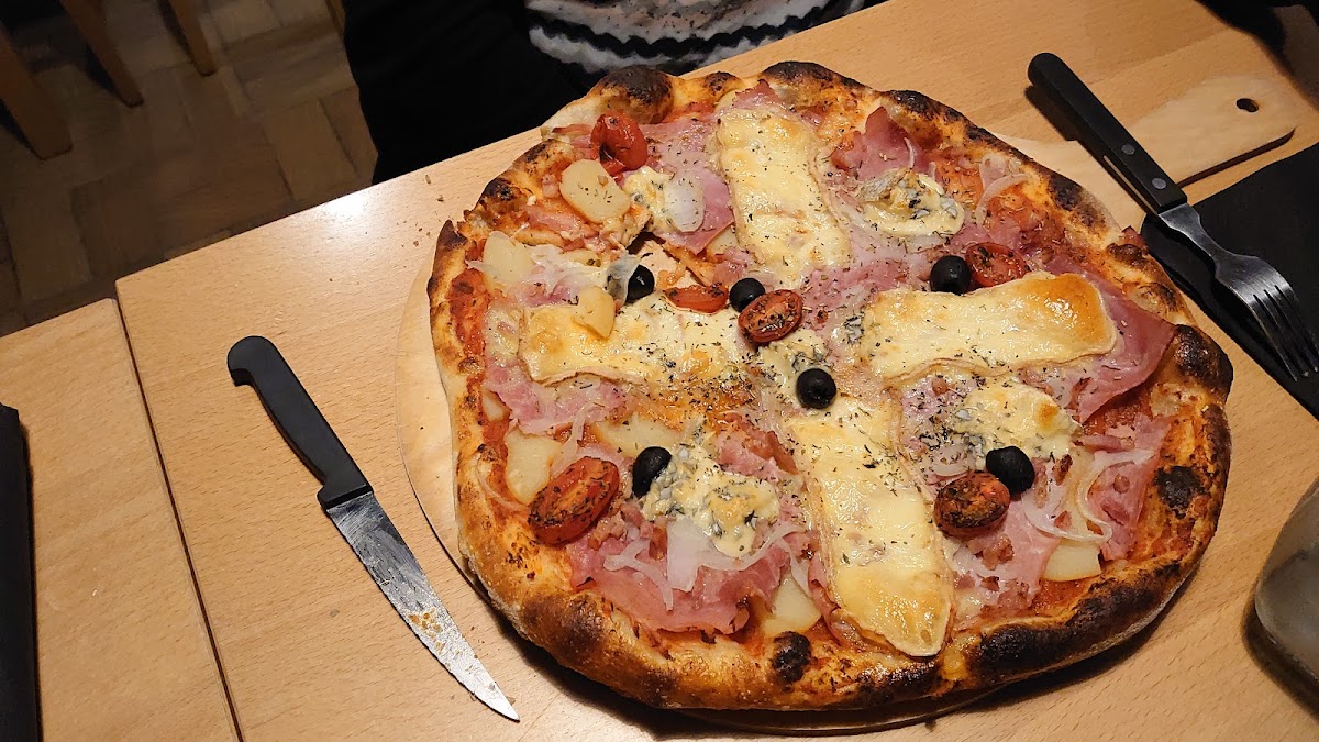 LE PINOCCHIO PIZZA Photo 8