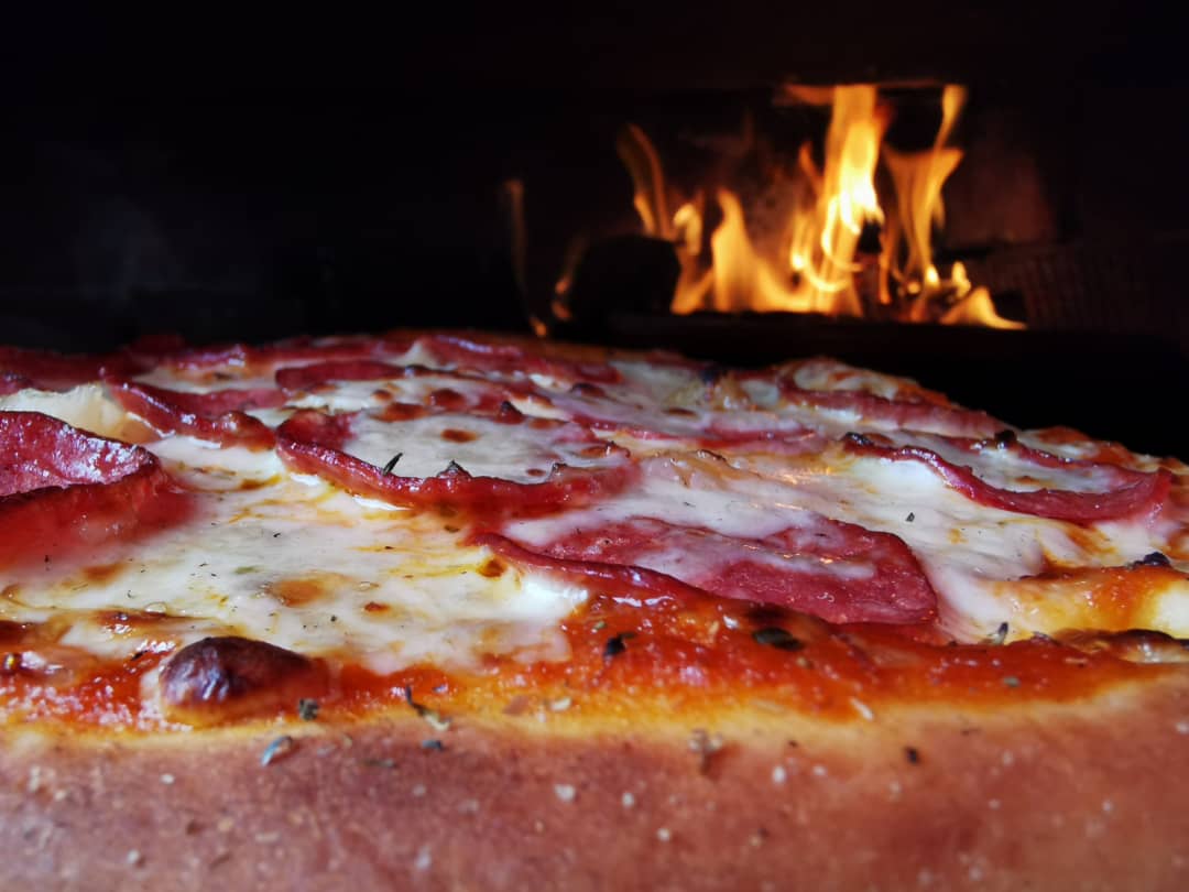 Tukang Pizza Kayu Api Photo 3