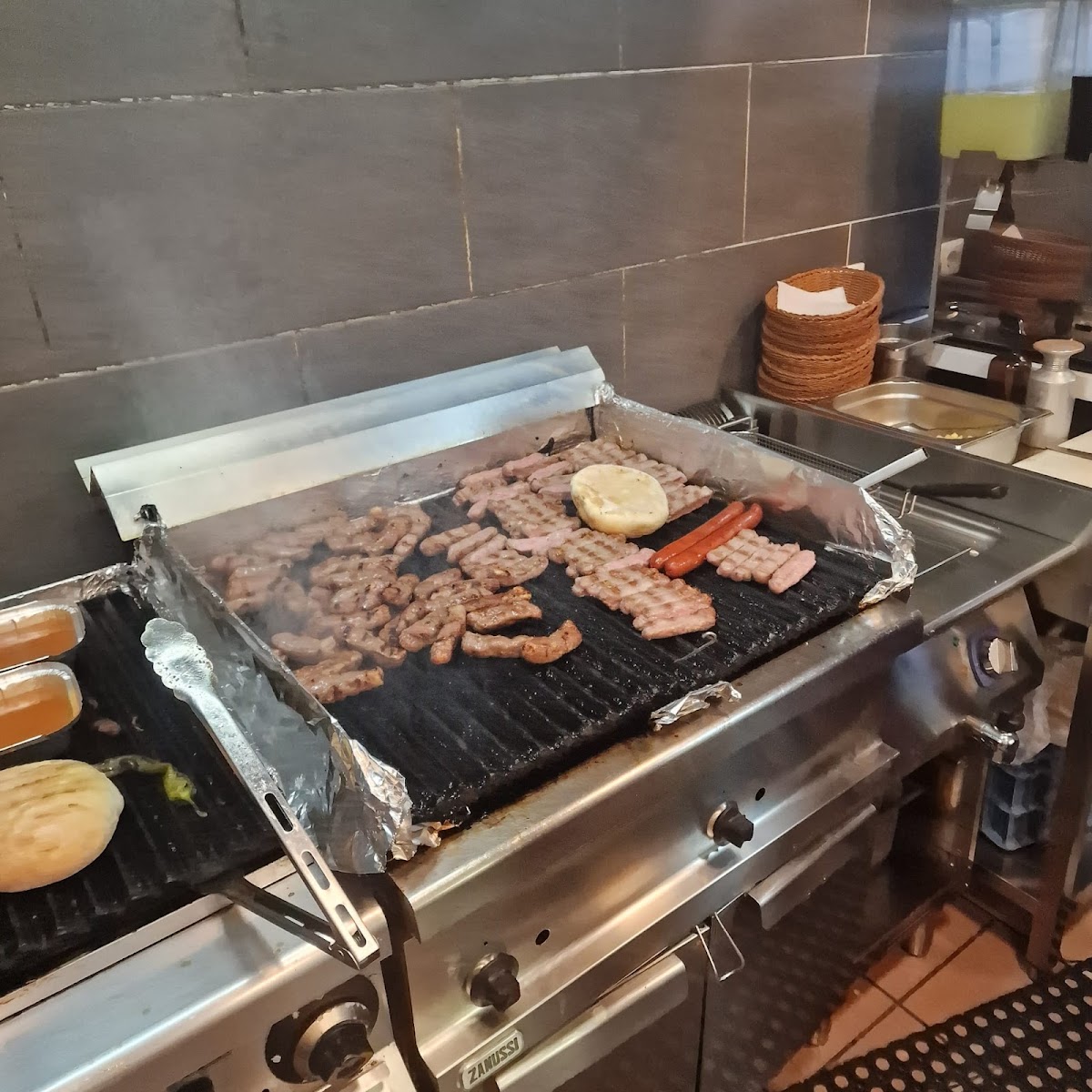 Orex Grill Restaurant Photo 8