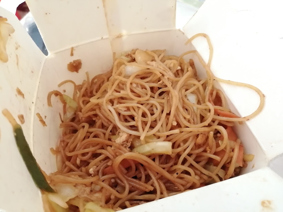 MOMO Badajoz Noodles Sushi Photo 10