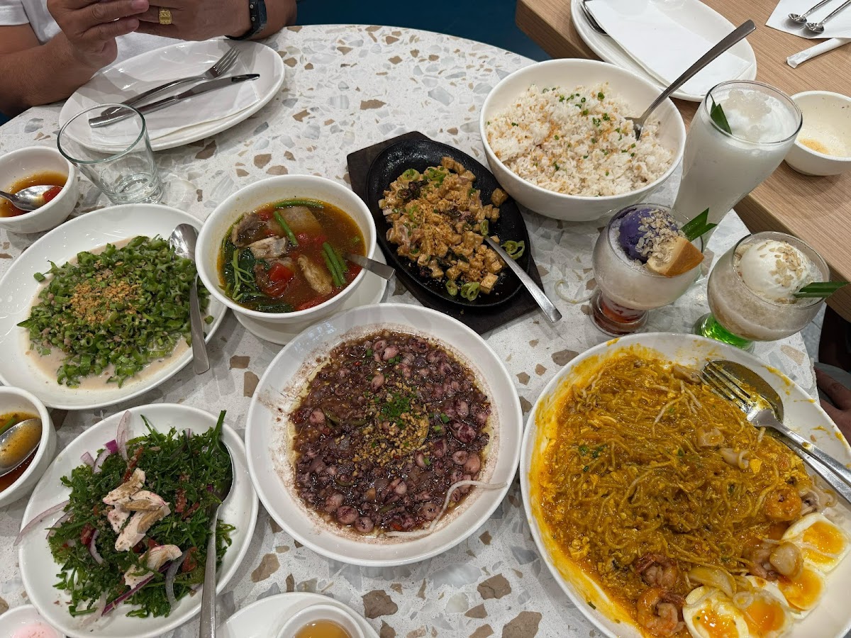 Manam Comfort Filipino | Lucky Chinatown Mall | Manila Photo 6