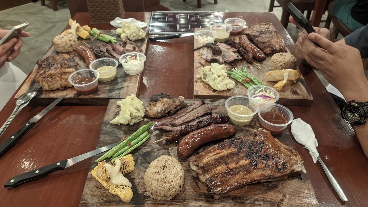 RK SMOKEY BAR & RESTO Photo 5