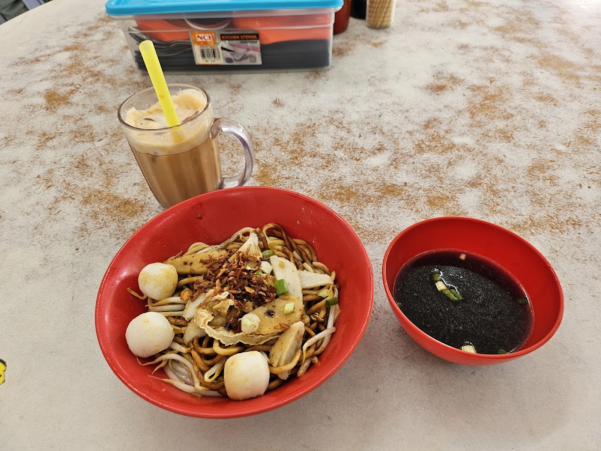 BUKIT BERUANG DUCK MEE Bukit Beruang 鸭面 Kedai Mee Itik Chia Yean 佳园茶餐室 Photo 5