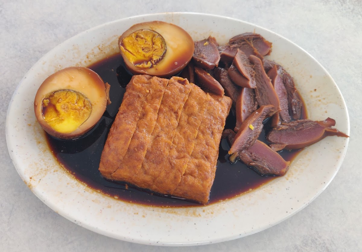 BUKIT BERUANG DUCK MEE Bukit Beruang 鸭面 Kedai Mee Itik Chia Yean 佳园茶餐室 Photo 7